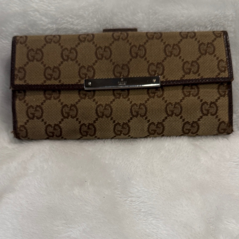 Pre Owned Gucci Canvas Tan and Brown Monogram Wallet